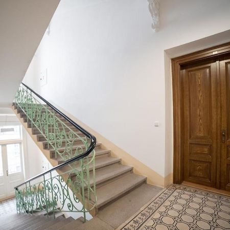 New Apartments Near Dancing House Prague Luaran gambar