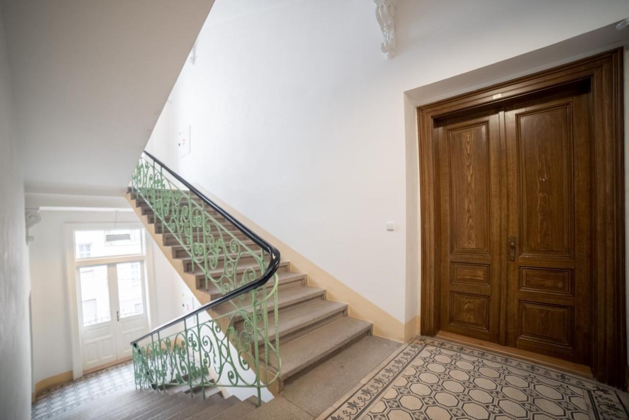 New Apartments Near Dancing House Prague Luaran gambar