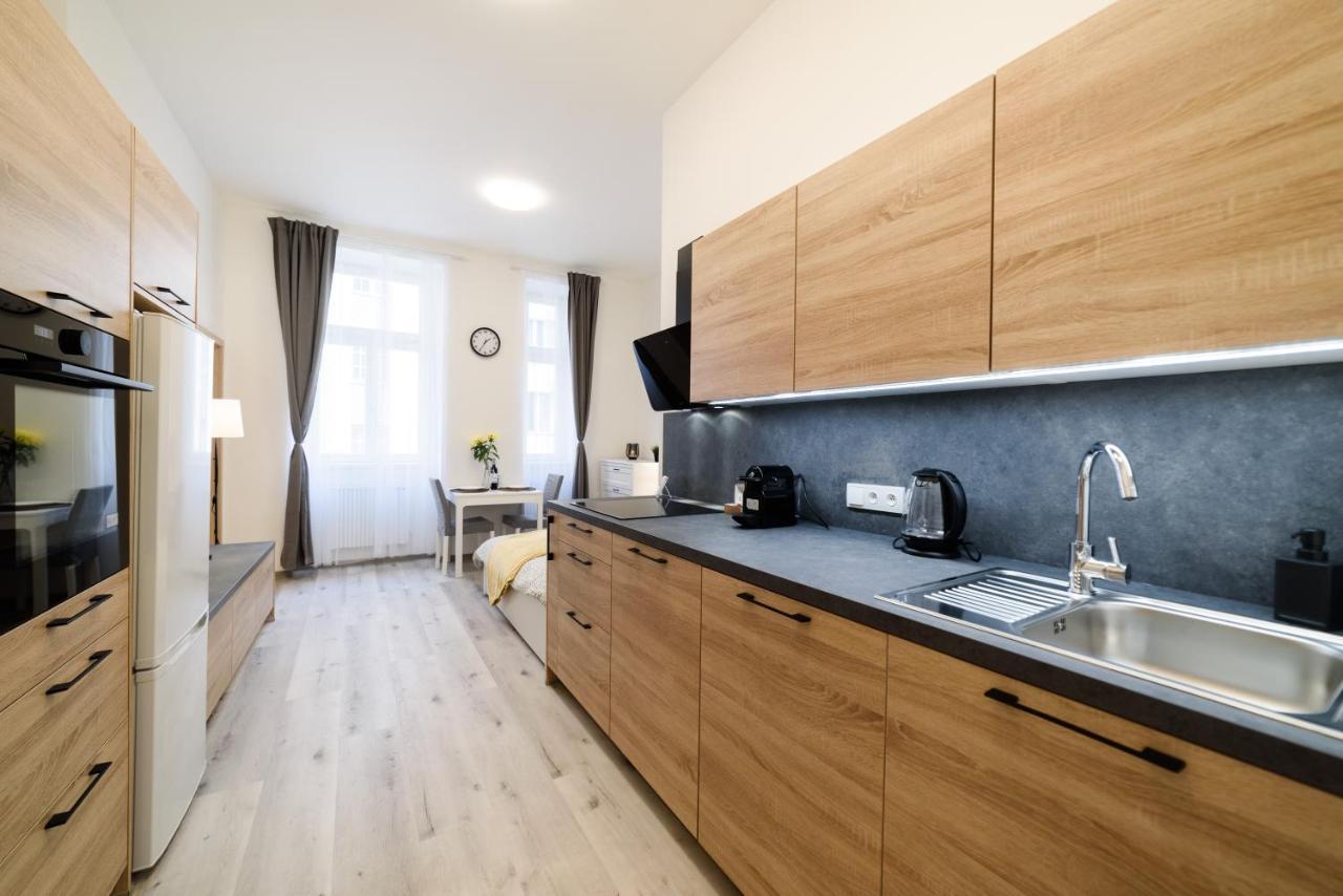 New Apartments Near Dancing House Prague Luaran gambar