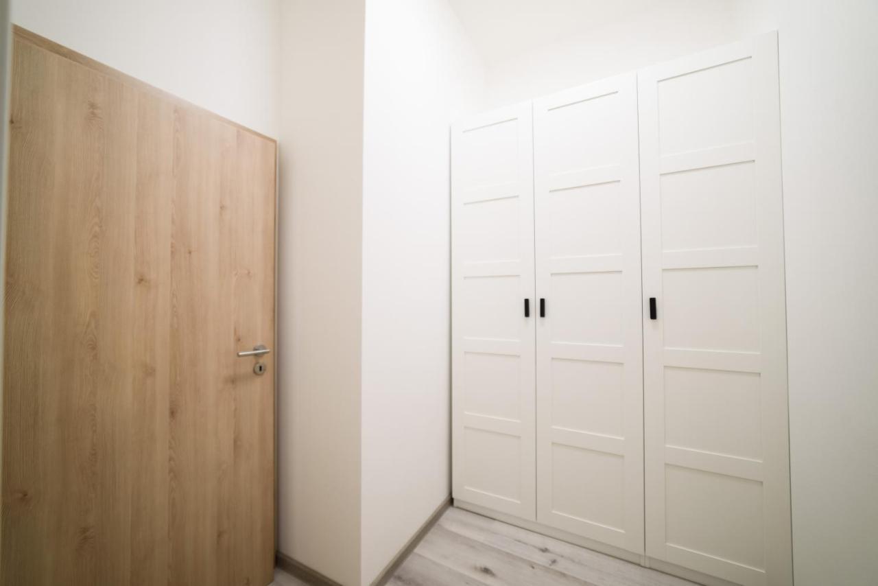 New Apartments Near Dancing House Prague Luaran gambar