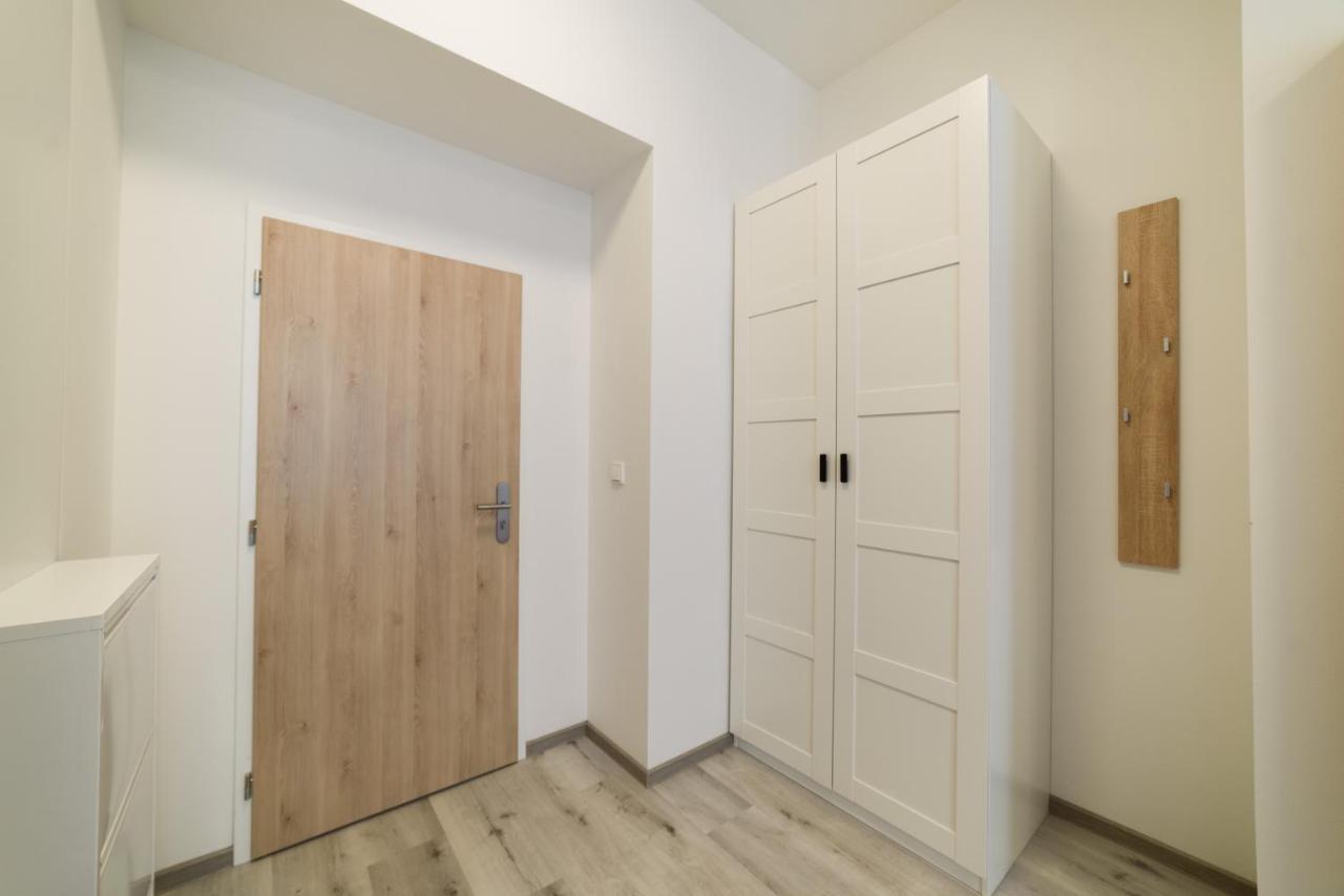 New Apartments Near Dancing House Prague Luaran gambar