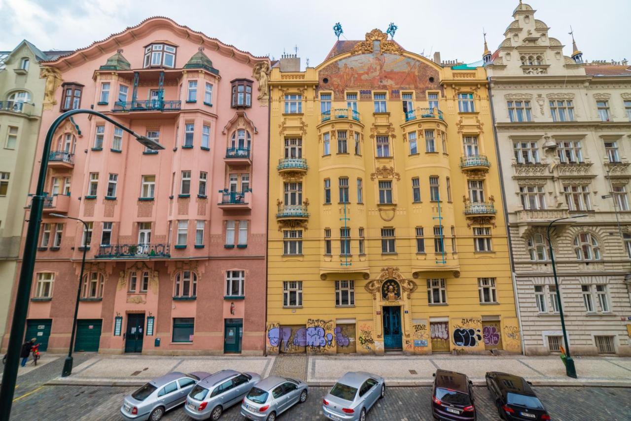 New Apartments Near Dancing House Prague Luaran gambar